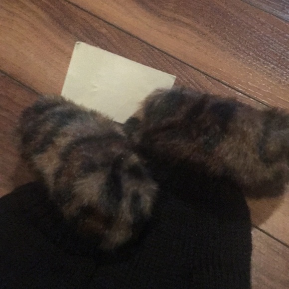 Women’s Faux fur Trim Gloves Size Small - Picture 2 of 6